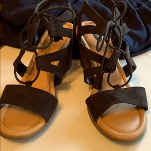 Black wedge sandals